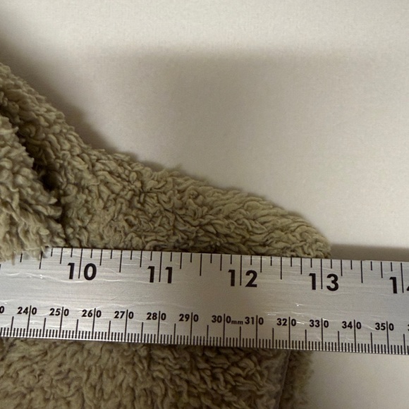 Patagonia Womens Fleece Sleeveless Vest Tan Brown Size Small‎ Soft Warm Active - Picture 11 of 11